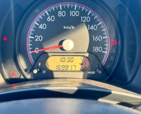 suzuki alto (1) suzuki alto (1)